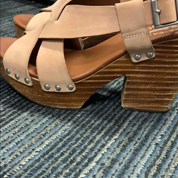 Kork-Ease platform heels blush color size 9 - Picture 3 of 3